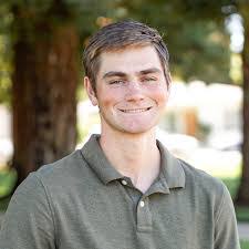 Grace Arroyo's Instagram, Twitter & Facebook