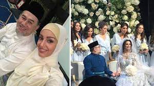 Saya sangat bangga bahwa darah malaysia mengalir di pembuluh darah anak saya dan saya akan melakukan segalanya baginya untuk tumbuh layak. Isteri Sultan Kelantan Cerita Tentang Dirinya Bebasnews