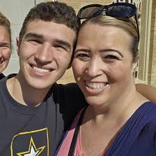 One pot. Creamy lemon garlic Parmesan perfection 🍋🧄🧀 The easiest  weeknight dinner that feels fancy but takes no time at all. Perfect for  busy nights when you still want something homemade and