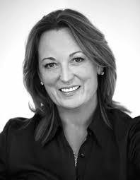 Jennifer Abshire's Instagram, Twitter & Facebook