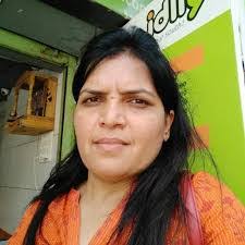 Aarti Mehta's Instagram, Twitter & Facebook