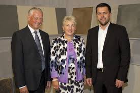 Die preise für komplexe, dekorative muster und mosaikfliesen liegen deutlich höher und sind ab ca. Eroffnungsfest In Neuer Keramikwelt Vorarlberger Nachrichten Vn At