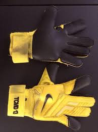 From wikipedia, the free encyclopedia. Thibaut Courtois ×'×˜×•×•×™×˜×¨ Selling My Gloves For A Good Cause Look On Http T Co Mkotpffh3e Or On My Website For More Info Http T Co R1q5zfrtsn