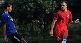 Ratu rizky nabila alami tindak kdrt oleh suami, alfath fathier yang merupakan bek sepakbola persija. Persija Siap Turunkan Rekrutan Anyar Di Piala Gubernur Jatim 2020 Bolasport Com