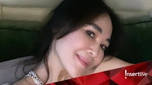 Ina Thomas Pamer Wajah Sebelum dan Sesudah Operasi Plastik di Korea