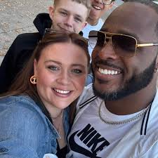 What are the best neighborhoods for kids and job opportunities for Nurse  Practitioners in Jacksonville, Florida?