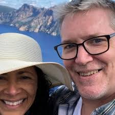 Laura Stanton's Instagram, Twitter & Facebook