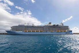 Royal caribbean's anthem of the seas faced howling winds and waves as high as 30 feet, forcing frightened passengers into their cabins as their belongings flew about. Pin On Cruise