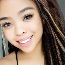 Lana Berger's Instagram, Twitter & Facebook