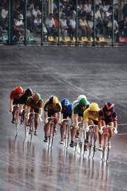 Japan's premier cycling competition, an olympic sport since its debut in the 2000 sydney olympics and — alongside horse racing, speedboat racing and motorbike racing. This 90s Keirin Gallery Is A Glimpse Of Another World Cyclingtips