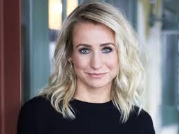 View latest posts and stories by @dionne_stax dionne stax in instagram. Dionne Stax Presenteert Computable Awards 2019 Computable Nl
