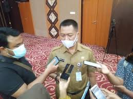 Baca selengkapnya pendaftaran jadi pasukan kuning / di hari jadi unilak, unilak peringkat 4 di riau versi lembaga internasional. Pasukan Kuning Pupr Rutin Bersihkan Drainase