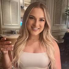 Abigail Ginest-Dougherty (@abi_gator) • Instagram photos and videos