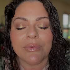 Danielle Abeyta // Over 40 Easy Makeup & Skincare