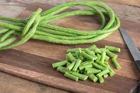 Itulah penjelasan mengenai jenis tanaman sayur dan bagian yang dapat dimanfaatkan untuk kita konsumsi. 10 Manfaat Kacang Panjang No 7 Menakjubkan