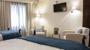 Olvasson utazói értékeléseket, tekintse meg a fényképeket, és foglaljon szobát sao jose dos campos legjobb szállásán a tripadvisoron. Hotel Sao Jose Charming Hotel In Oporto