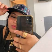 Daniela Saldaña (@_Dani3la)