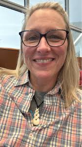 Traveling with a silent cello to Auckland