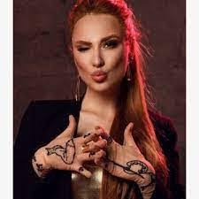 Daria Painter's Instagram, Twitter & Facebook