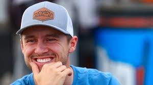 Mickey Shaw's Instagram, Twitter & Facebook