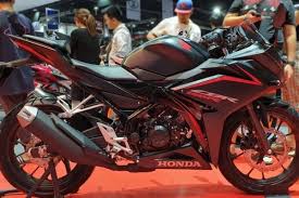 Hanya unit motor terbaik yang akan anda dapatkan untuk memberikan transportasi liburan. 5 Motor Sport 150cc Pilihan Asyik Buat Ngebut Harian