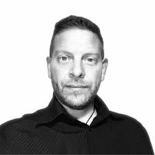 Så kørte tømrermester Demuth afsted på weekend med sin anden Vito, inden…