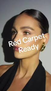 Sophie Skelton of Outlander looking divine