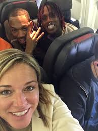 My mom said she was sitting in front of @FamousDex