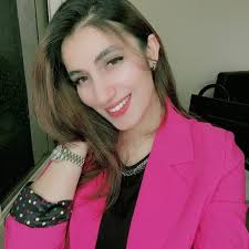 Zara Logan (@zaralogan_1995) • Instagram photos and videos