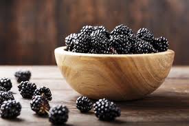 The first stanza outlines the joy of picking, that lust for the juicy fruit, whilst the second stanza contrasts the fate of the berries, their inevitable decay and loss of goodness. 6 Benefits Of Blackberries For Your Health