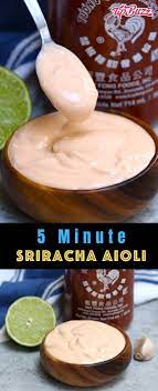 Spicy Sriracha Aioli 4 Ingredient Dipping Sauce Tipbuzz Food Crab Cake Dipping Sauce Recipes
