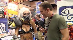 Jessica Nigri Sexy Cosplay at Comic-Con 2016 - YouTube