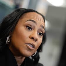 Larry David Breaks Georgia's Voting Law in 'Curb Your Enthusiasm'