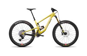 I went to apto's to pick up apples from a farm yesterday and stopped in santa cruz for some mtb'ing. Santa Cruz Megatower