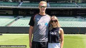 Kyle jamieson affairs (relationship status). Nz Vs Pak 2020 Kyle Jamieson Makes Fan S Day By Signing Autograph On His Bald Head Watch