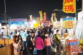 然後 台南夜市 的表格裡面，我也有附上地址，也包含最熱門的 花園夜市 、 大東夜市 、 武聖夜市. å°å—å¤œå¸‚ å°å—æœ€å¥½é€›æœ€å¥½çŽ©çš„åœ¨åœ°äººå¤œå¸‚ æ¯é€±å…©å¤©é™å®šé–‹å¸‚ æ­¦è–å¤œå¸‚ ç†±è¡€çŽ©å°å— è·³èºæ–°ä¸–ç•Œ