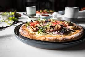 Selbstgemachte Pizza Glutenfreier Pizzateig Rezept Glutenfreier Pizzateig Pizza Teig Fodmap Rezepte
