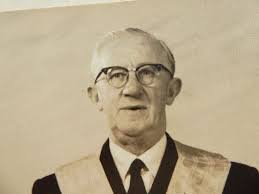 Old photos show Cambridge Road baths being built