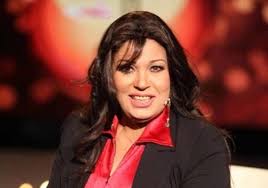 تحدثت الفنانة المصرية فيفي عبده للمرة الأولى عن واقعة اختفاء حاجبيها بعد الغرق في المياه، ضمن أحداث مقلب رامز في الشلال واعترفت أنها من دون حواجب أصلًا، وترفض تقليد بقية السيدات واللجوء لرسمها بطريقة. ÙÙŠÙÙŠ Ø¹Ø¨Ø¯Ù‡ ØªÙƒØ´Ù Ø³Ø± ÙÙ‚Ø¯Ø§Ù†Ù‡Ø§ 50 ÙƒÙŠÙ„ÙˆØºØ±Ø§Ù…Ø§ Ù…Ù† ÙˆØ²Ù†Ù‡Ø§ Ù…Ø¬Ù„Ø© Ø§Ù„Ø¬Ù…ÙŠÙ„Ø©