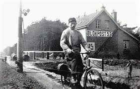 Guus meeuwis kocht in juni een villa aan de bredaseweg en dat was niet voor niets. Door De Bosgebieden In Tilburg West