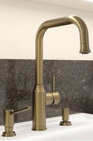 Moderne Kuchenarmatur In Messing Von Kuche Co Armaturen Kuche Kuchenarmatur Gold Kuche