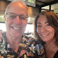 Personalized glass figurines in PCB, 80s-90s?