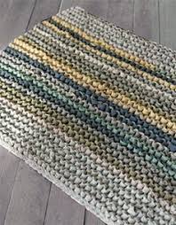Knitting Old T Shirts Upcycled Soft Rug I Made My Friend A Bathroom Mat Like This When She Moved House Crochet Rug Knit Rug Rug Pattern