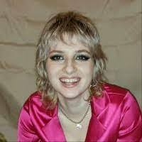 Julie Fabrizio's Instagram, Twitter & Facebook