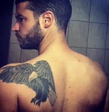 Göklerin hakimi kartal dövmesi modelleri ve anlamları. Berk Oktay Besiktas Askini Vucuduna Kazitti