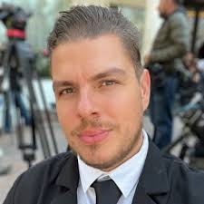 Arturo Carmona (@arturo_carmona)