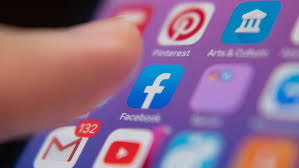 En tant que citoyen d'un pays de l'espace économique européen, ou si vous êtes suisse, vous avez la possibilité de vous installer en france au delà de 3 mois. Facebook News Arrive En France Les Numeriques