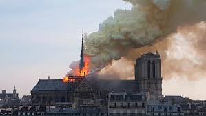 Beau comme le soleil — notre dame de paris (fr). Foto Video Arde Catedrala Notre Dame Din Paris Er News