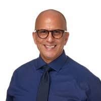 Eli Tapia's Instagram, Twitter & Facebook