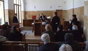 Conform art.146 cod penal, prin consecinte deosebit de grave se intelege o paguba materiala mai mare de 2.000.000.000 lei sau o perturbare deosebit de grava a activitatii, cauzata unei autoritati publice sau oricareia dintre unitatile la care se refera art. Condamnat Pentru InselÄƒciune Cu ConsecinÅ£e Deosebit De Grave